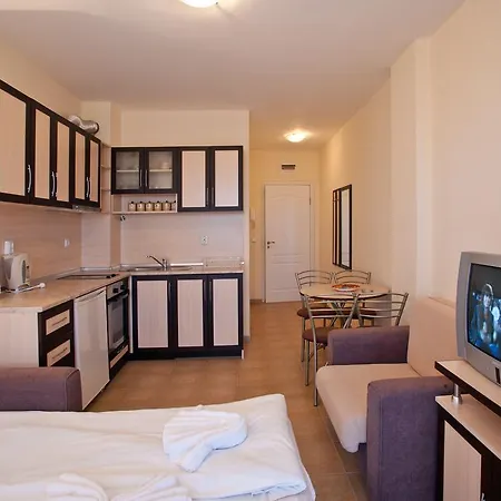 Aparthotel Aqua Dreams 3*